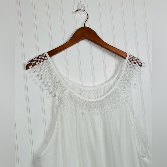 Women’s White Plus Size Maxi Boho Dress Nightgown Lace Neckline Lined Size 5XL - Picture 6 of 9